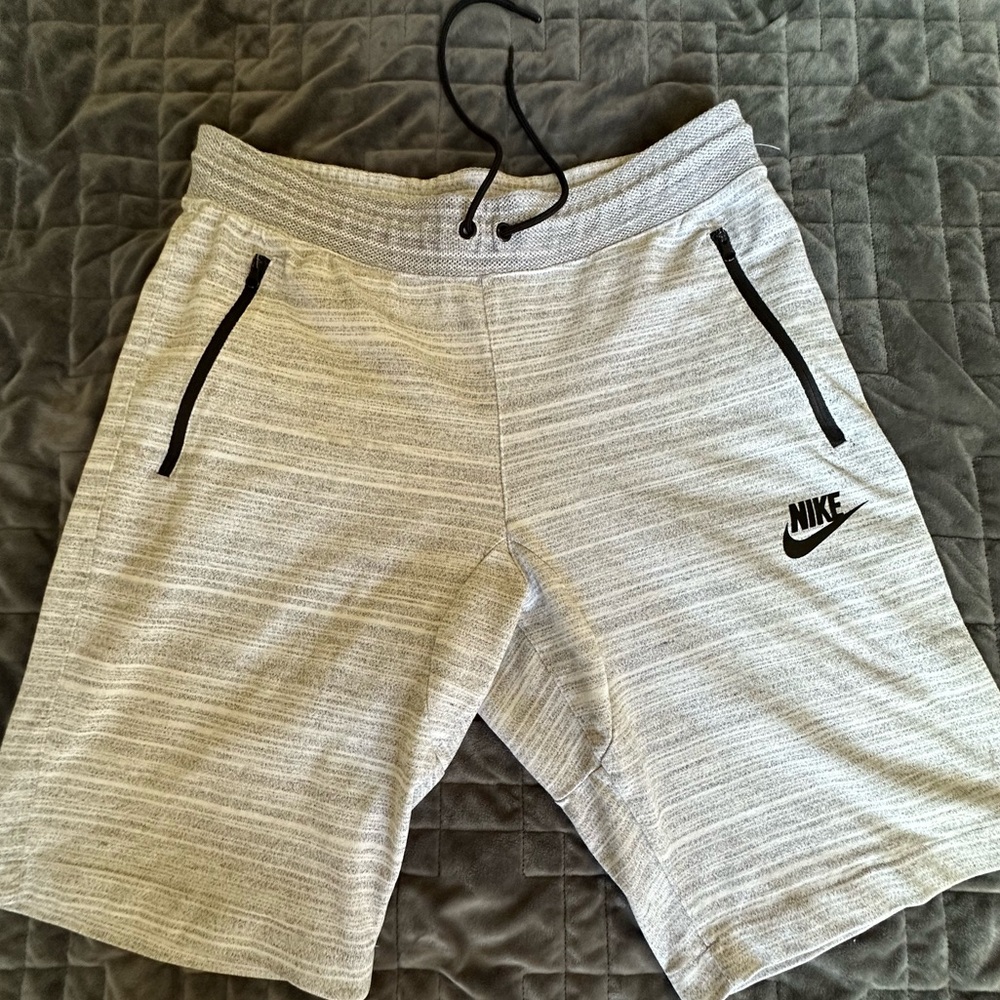 Nike shorts Large